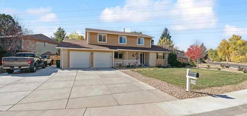 12108 W 70th Ave, Arvada, CO 80004