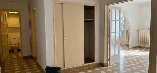 Location appartement 4 pièces 98 m²