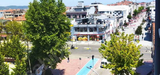 ÇARK CADDESİ ŞAHANE KONUMDA 2+1 DAİRE