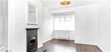 Flat to rent in Northchurch Road, London N1