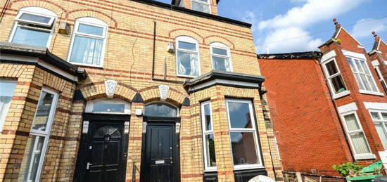 6 bedroom terraced house