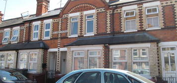 4 bed terraced house to rent