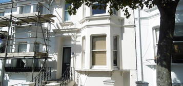 Flat to rent in Shaftesbury Road, Brighton, East Sussex BN1