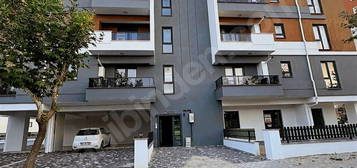 MEHMET TÖNGE DE ANA CADDE ÜZERİ 2+1 DAİRE