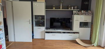 Erdgeschosswohnung (4 Zimmer, 100qm) mit  Garage und Stellplatz in ruhiger Lage