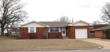 804 Krest Dr, Weatherford, OK 73096