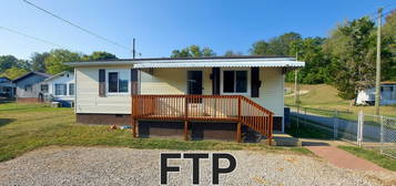 1627 2nd St, Milton, WV 25541