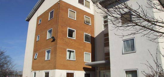 Flat to rent in Felixstowe Court, London E16