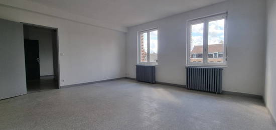 Studio  à louer, 1 pièce, 42 m², Étage 2/2