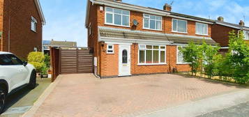 3 bedroom semi-detached house for sale