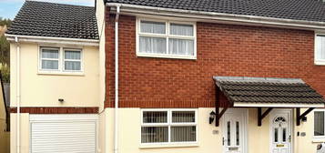 3 bed semi-detached house for sale