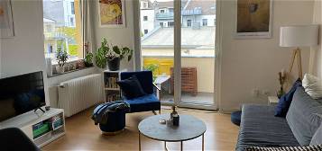 Charmante 2-Zimmer-Wohnung mit Balkon in begehrter Lage von Düsseldorf-Unterbilk, Nähe Lorettostraße
