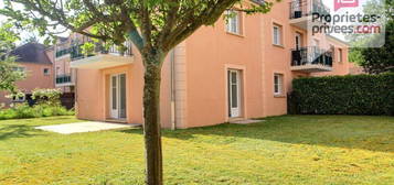 APPARTEMENT 3 PIECES 76 m2 avec JARDIN 250 m2, GARAGE, PLACE DE STATIONNEMENT  et CAVE