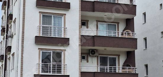 GÖKMEYDAN KAYMAKAMLIK ARKASINDA DENİZE YAKIN 2+1 FERAH DAİRE