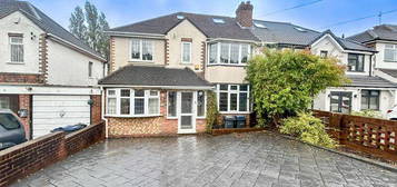 5 bedroom semi-detached house for sale