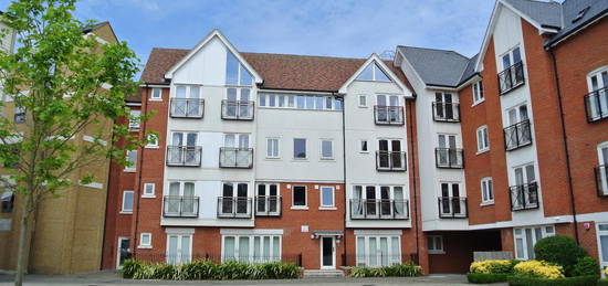 Flat to rent in Tannery Square, Canterbury CT1