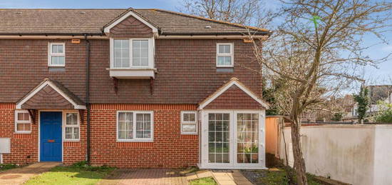 3 bedroom semi-detached house