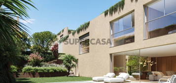 Moradia T4 de Luxo com Piscina Privada para Venda, junto à Quinta da Marinha, Cascais