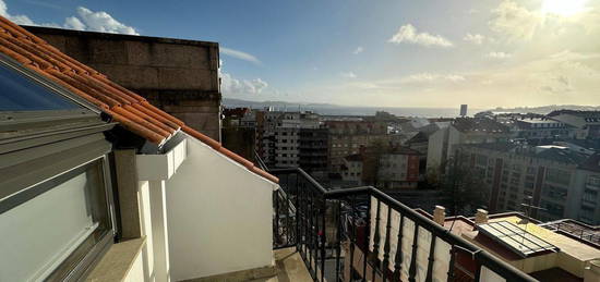 Ático en venta en calle Dos Poetas Galegos