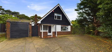 2 bed detached house for sale