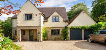 5 bed detached house for sale