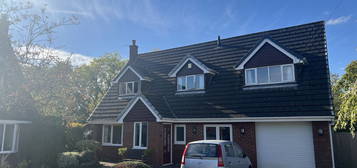 4 bed detached house for sale