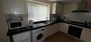 Flat to rent in Brunswick Park Road, Wednesbury WS10