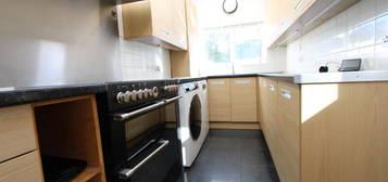 4 bed terraced house to rent