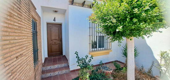 Casa adosada en venta en Avenida la Giralda, Puerto Vera - Las Salinas