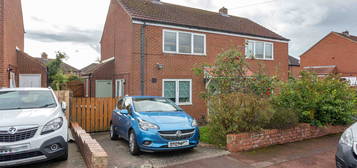 2 bed semi-detached house for sale