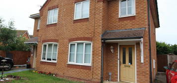 3 bedroom semi-detached house