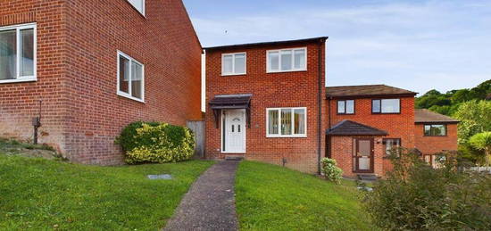 3 bedroom detached house to rent