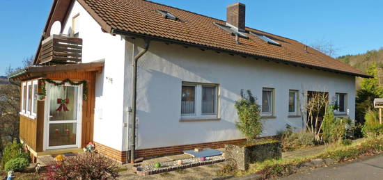 TOLLE BLICKLAGE!!! Einfamilienhaus mit Einliegerwohnung in Breitenbach am Herzberg