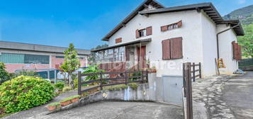 Villa unifamiliare via Angelo Tacchini, Cazzano Sant'Andrea