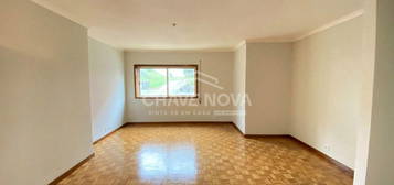 Apartamento T2 localizado em Mafamude no Alto das Torres