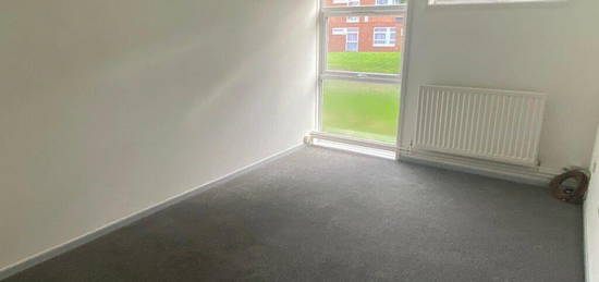 2 bedroom ground floor flat