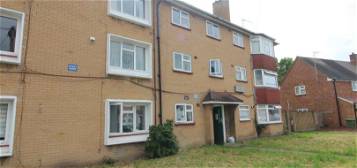 Flat to rent in Chadwell Avenue, Cheshunt, Waltham Cross EN8