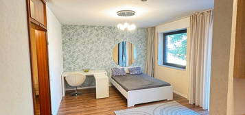 Helle 1 Zimmer Apartment In Hürth Effern