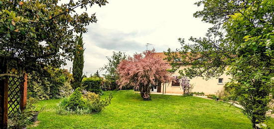 Maison  à vendre, 8 pièces, 6 chambres, 184 m²