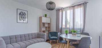 Studio meublé  à louer, 1 pièce, 120 m², Étage 0/–