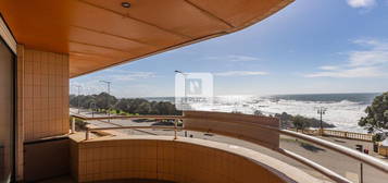 Apartamento T3 com Varanda Vistas Mar na Foz do Douro