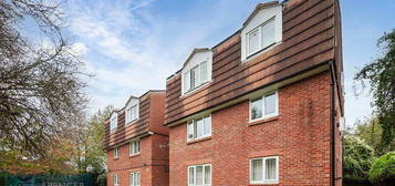 Flat for sale in Jade Close, Beckton E16