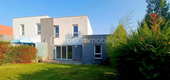 Maison contemporaine  à vendre, 5 pièces, 4 chambres, 95 m²