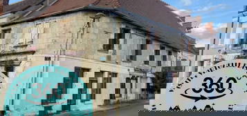 Maison de charme avec potentiel commercial au cœur du bourg !