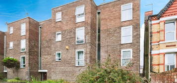 Flat for sale in Grassendale Court, Garston, Liverpool L19