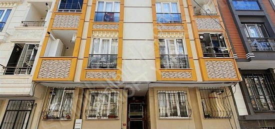 ESENYURT BALIKYOLU MAH. 2+1 80 m2 3.KAT BALKONLU KRALIK DARE