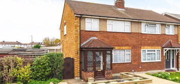 3 bed semi-detached house for sale