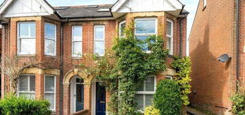 5 bedroom semi-detached house for sale