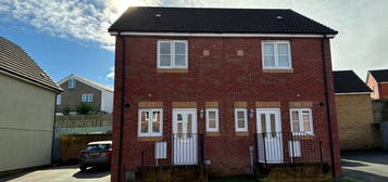 2 bed semi-detached house to rent