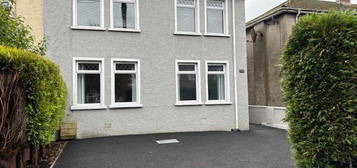 3 bedroom semi-detached house to rent